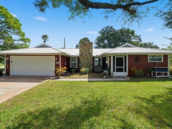 301 COLUMBUS STREET , SEBASTIAN, FL 32958