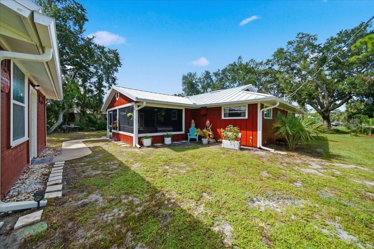 301 Columbus Street , Sebastian, FL 32958 Photo