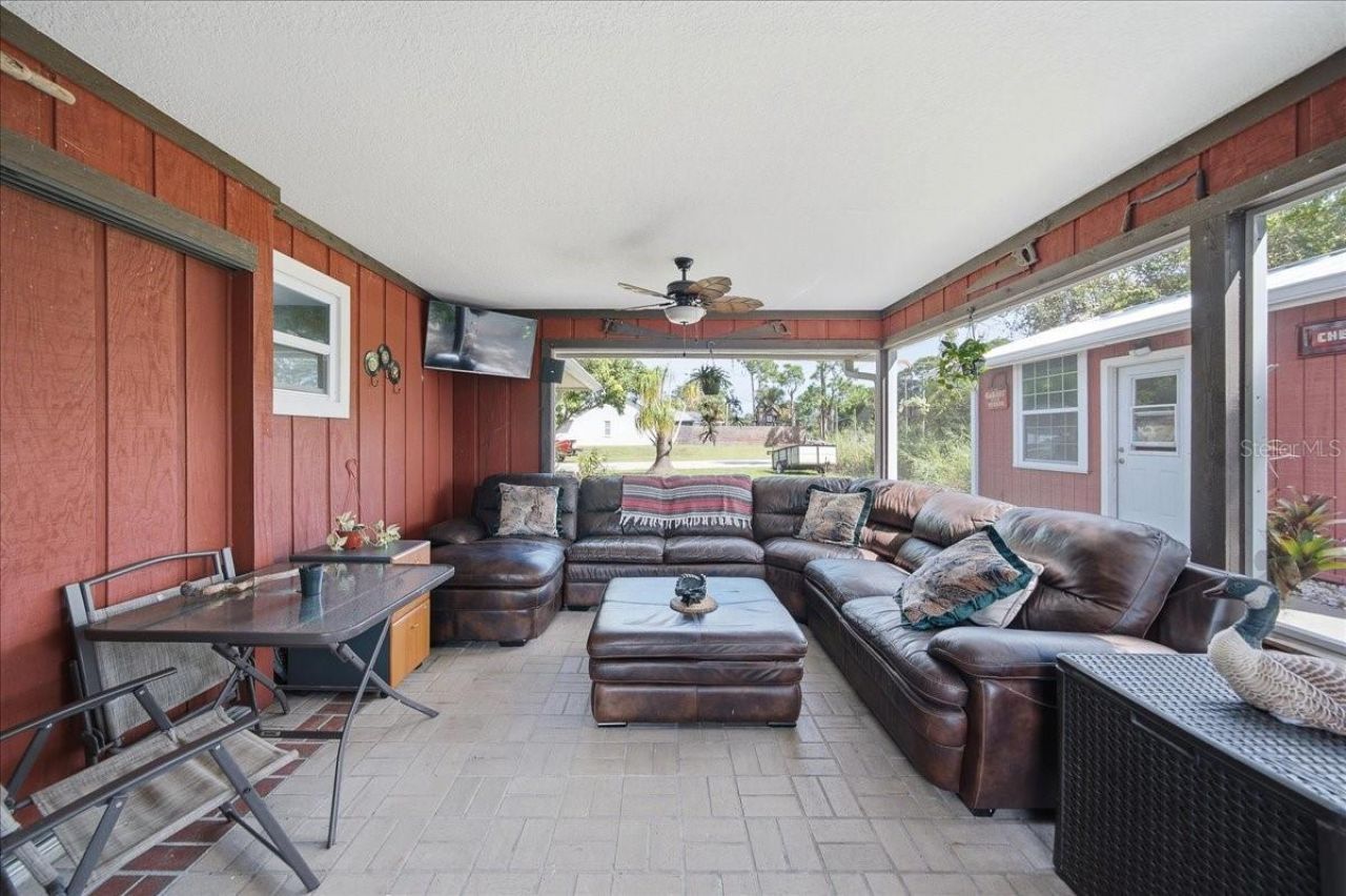 301 Columbus Street , Sebastian, FL 32958 Photo