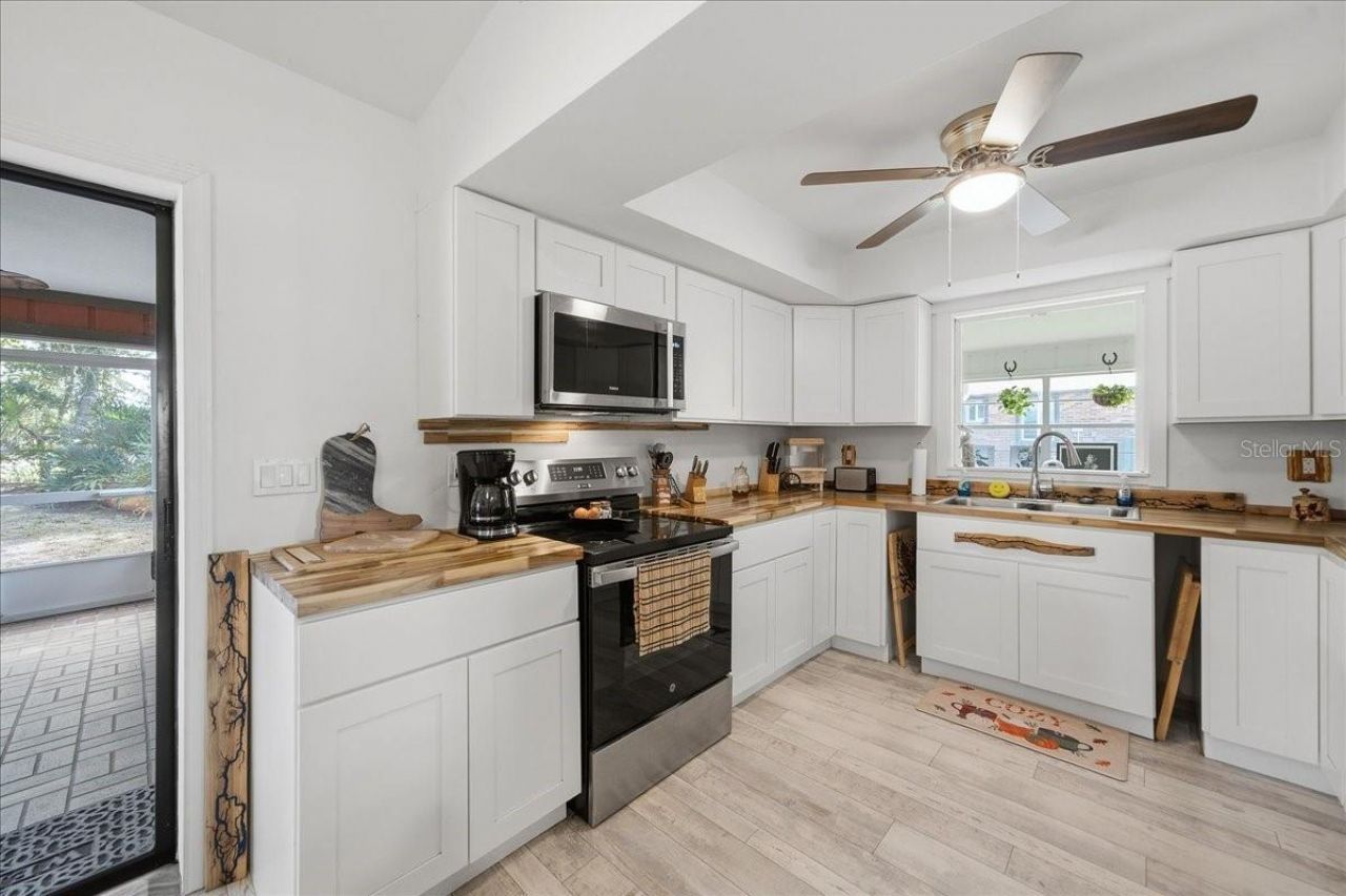 301 Columbus Street , Sebastian, FL 32958 Photo