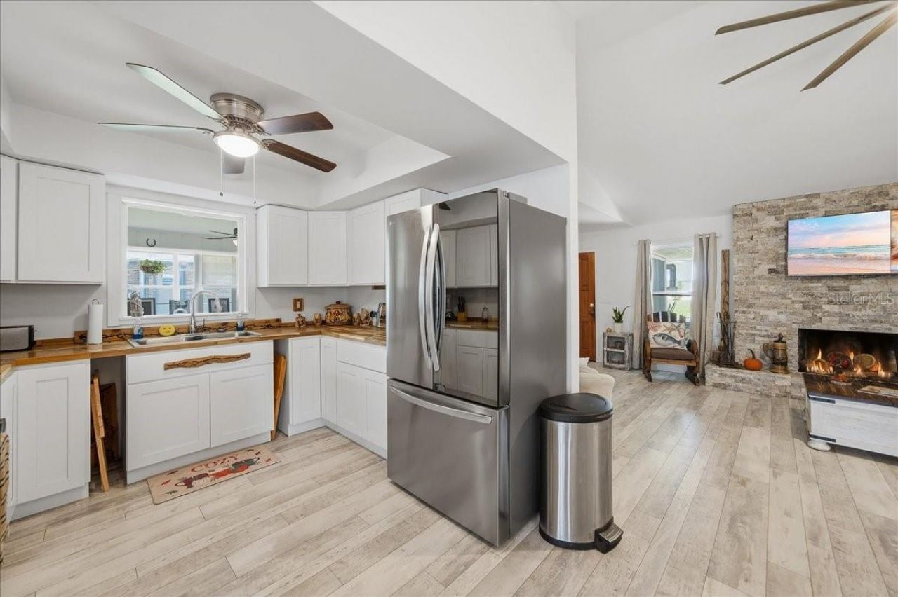 301 Columbus Street , Sebastian, FL 32958 Photo