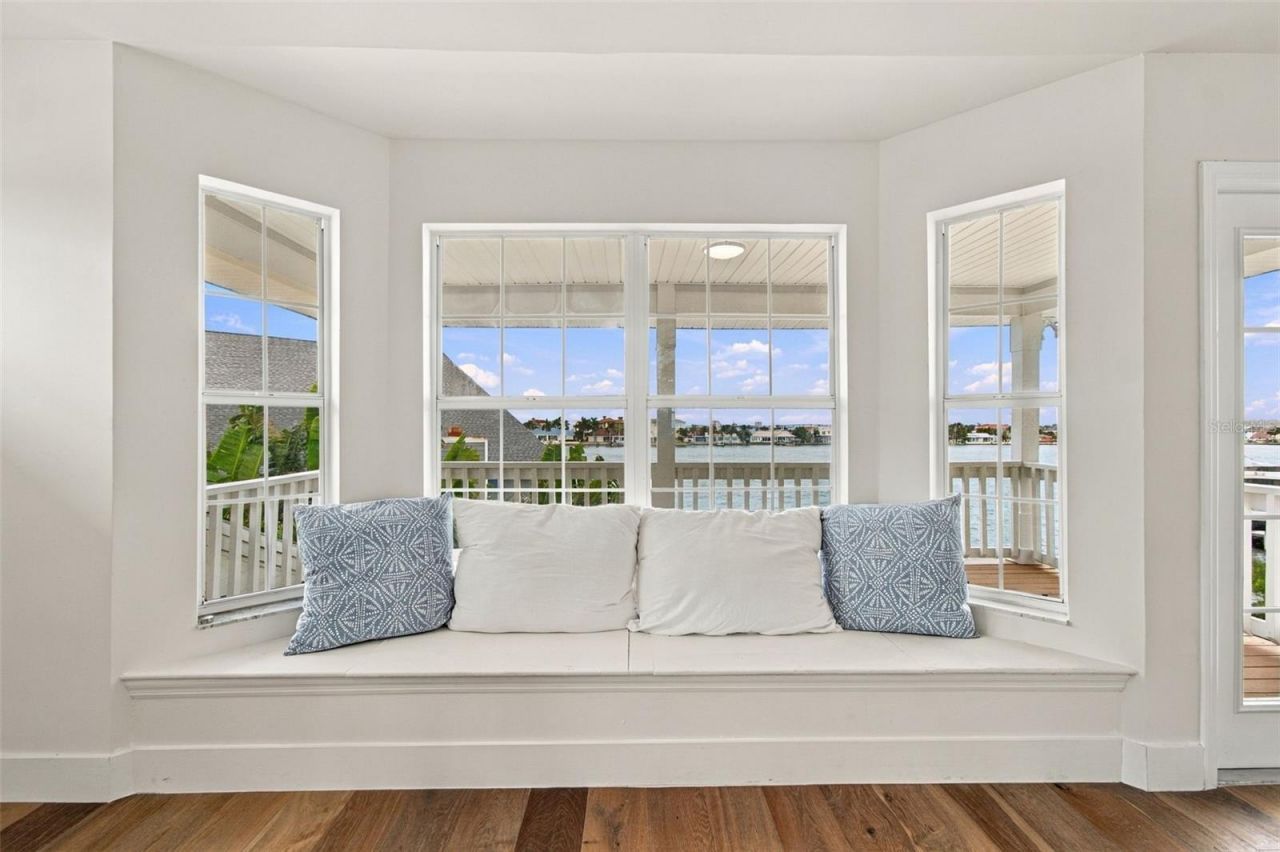 930 59th Avenue, Saint Pete Beach, FL 33706 Photo
