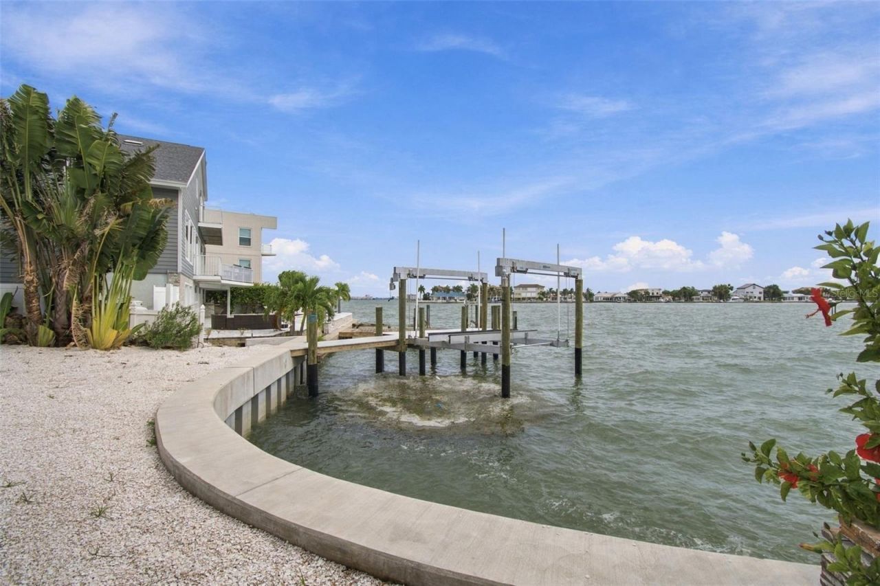 930 59th Avenue, Saint Pete Beach, FL 33706 Photo