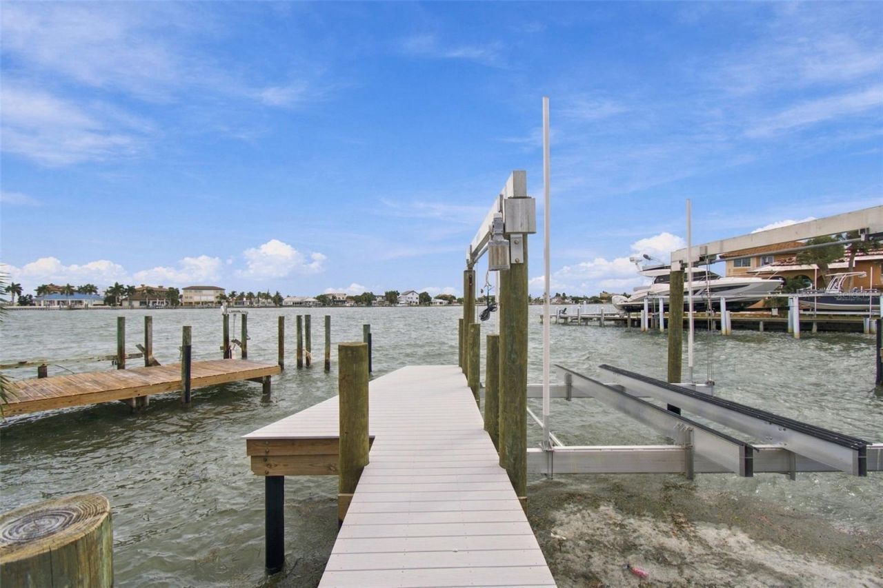 930 59th Avenue, Saint Pete Beach, FL 33706 Photo