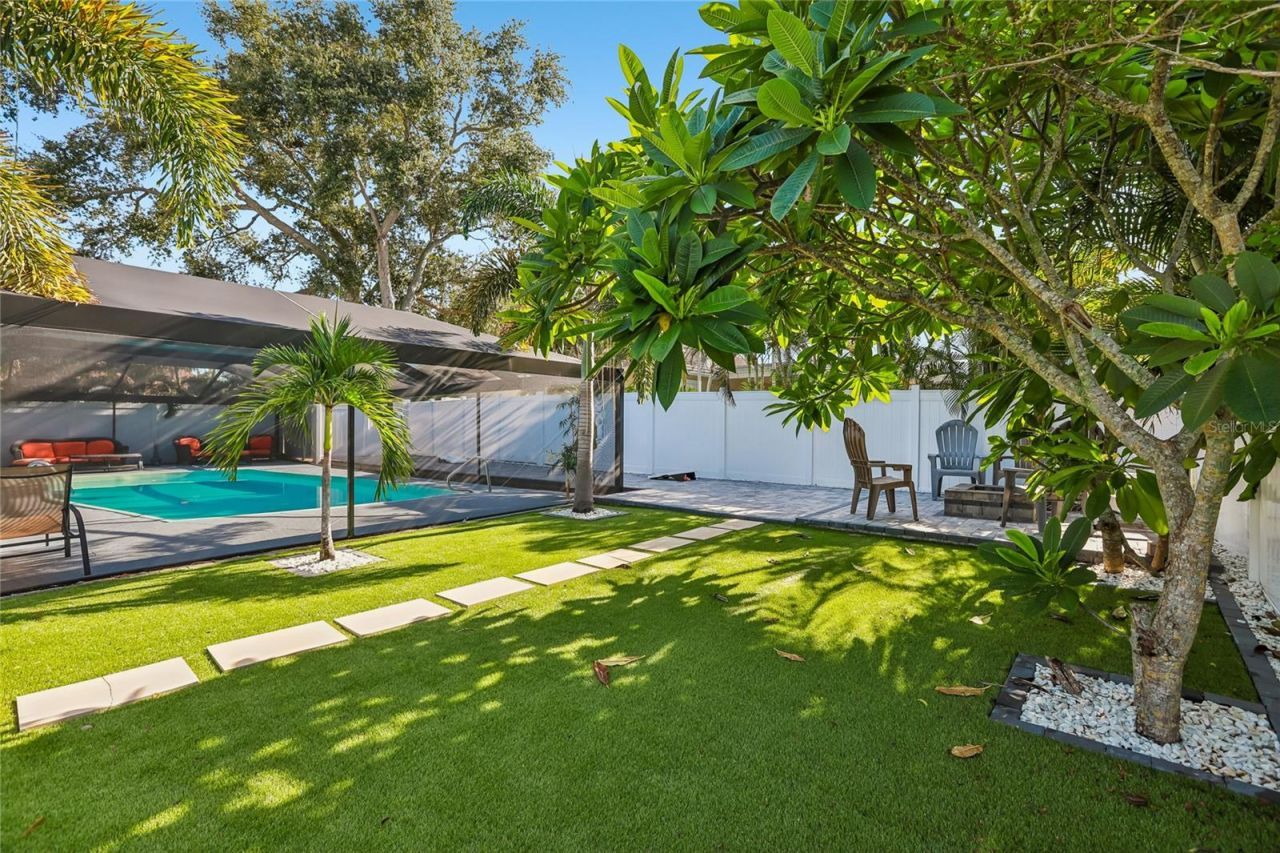 13914 84th Ter, Seminole, FL 33776 Photo