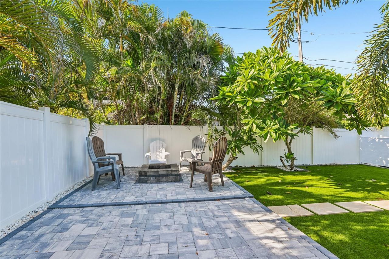 13914 84th Ter, Seminole, FL 33776 Photo