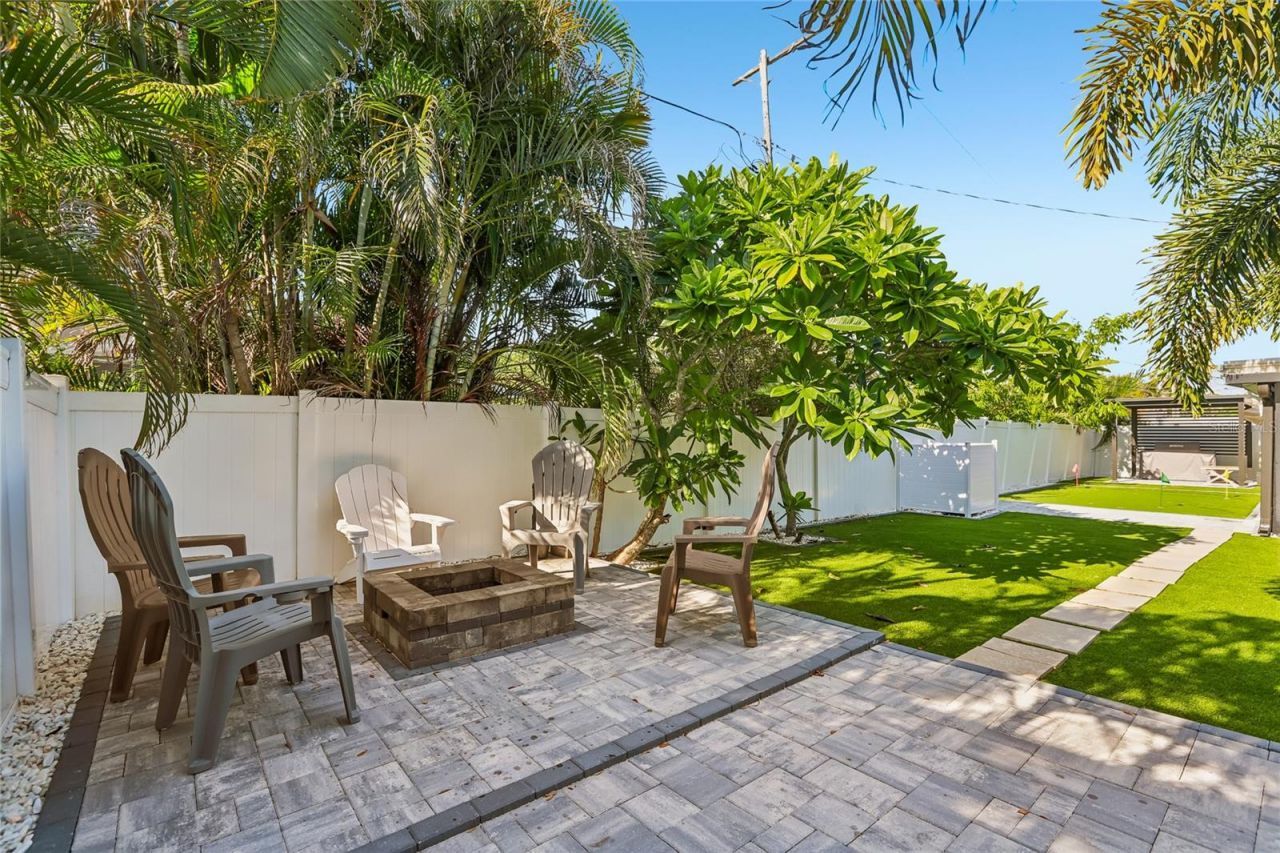 13914 84th Ter, Seminole, FL 33776 Photo