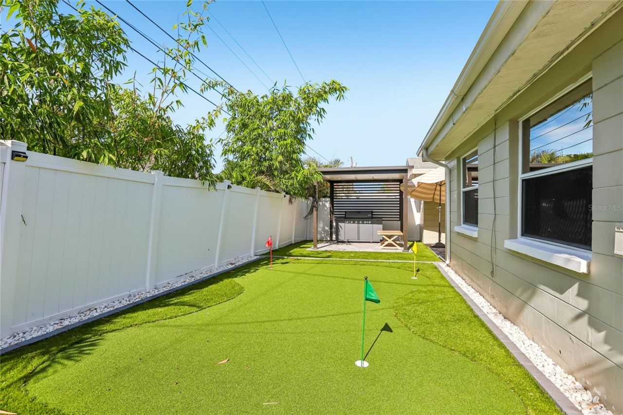 13914 84th Ter, Seminole, FL 33776 Photo
