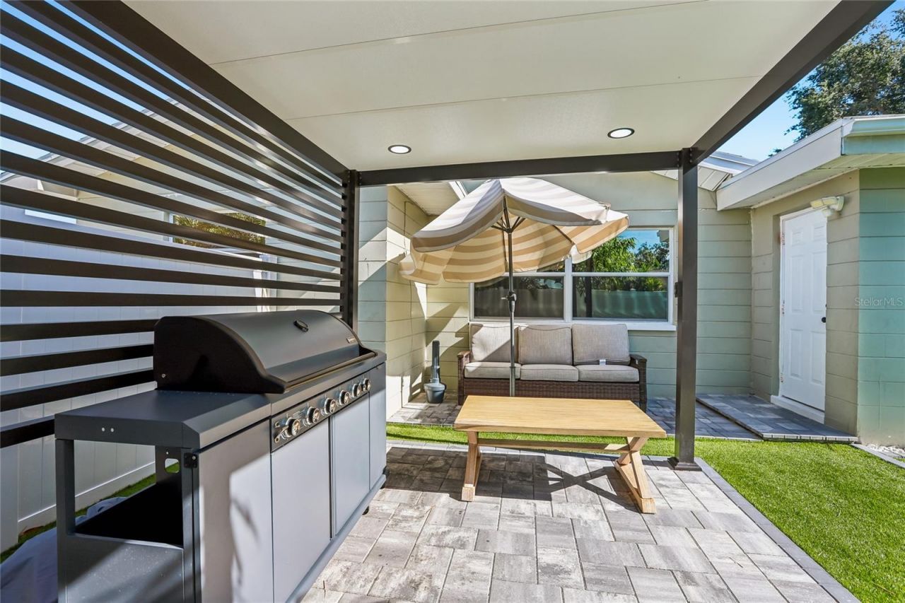 13914 84th Ter, Seminole, FL 33776 Photo