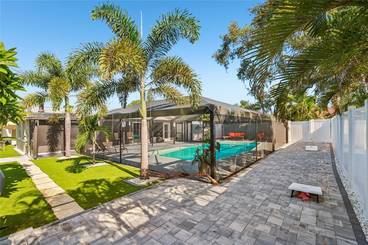 13914 84th Ter, Seminole, FL 33776 Photo