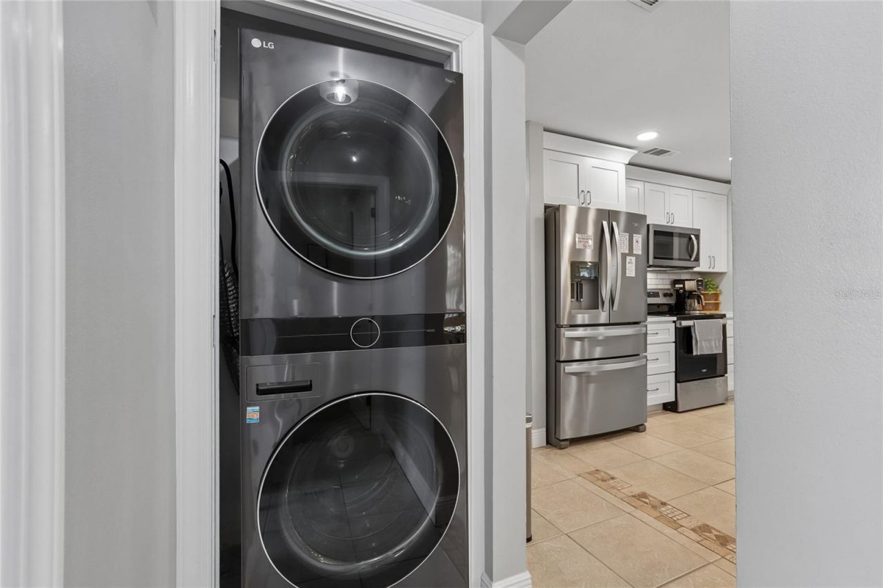 13914 84th Ter, Seminole, FL 33776 Photo