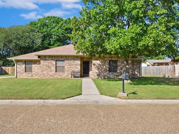 311 Wheeler Creek Court, Gainesville, TX 76240