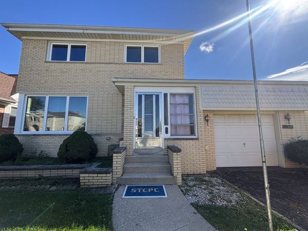 4925 N Odell Avenue , Harwood Heights, IL 60706