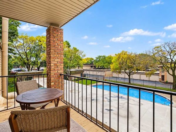 6328 Barrie Road, Unit 3M, Edina, MN 55435