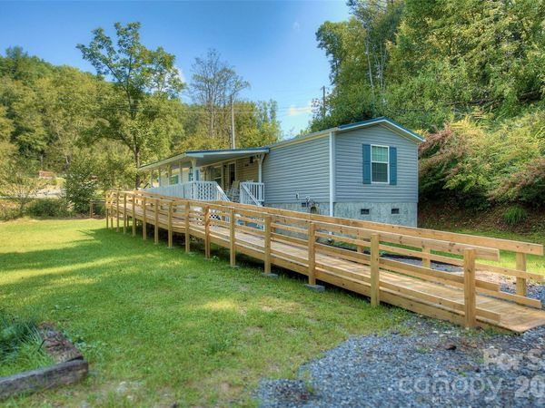 120 Ed Young Road , Burnsville, NC 28714