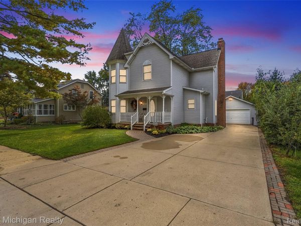 445 Crystal Street , Milford Village, Mi 48381
