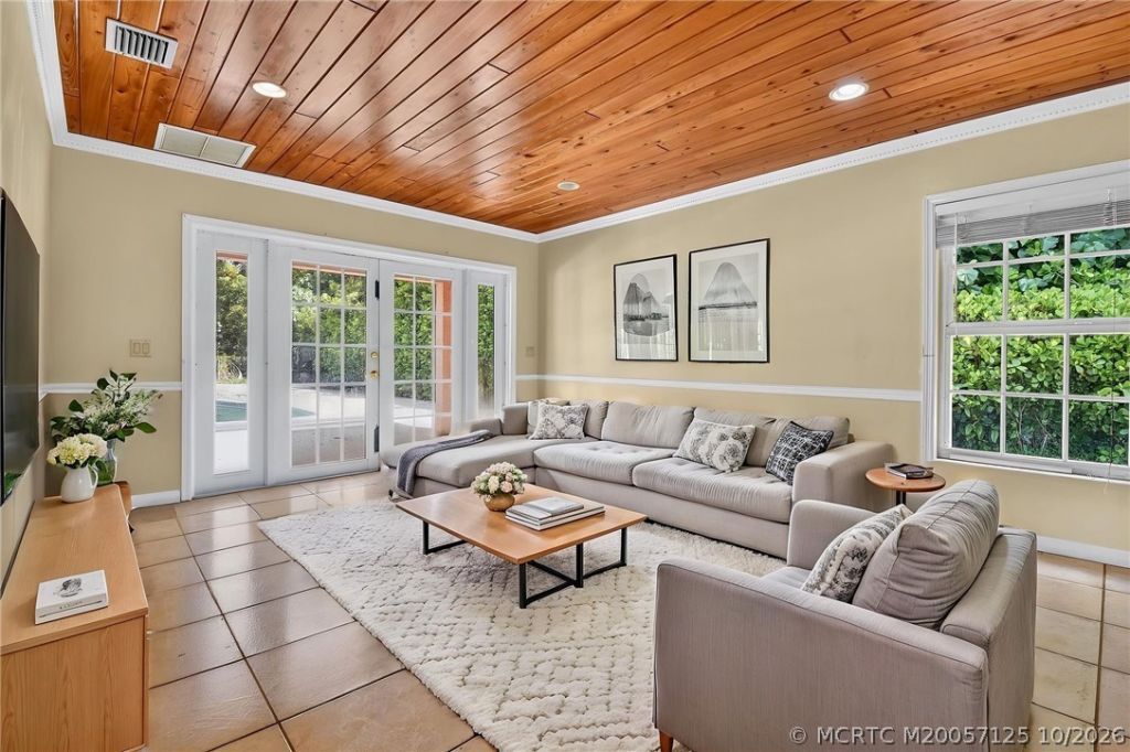8331 SE Lundy Street, Hobe Sound, FL 33455 Photo