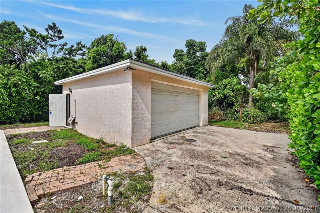 8331 SE Lundy Street, Hobe Sound, FL 33455 Photo