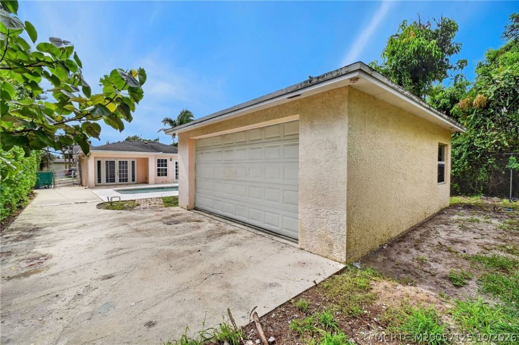 8331 SE Lundy Street, Hobe Sound, FL 33455 Photo