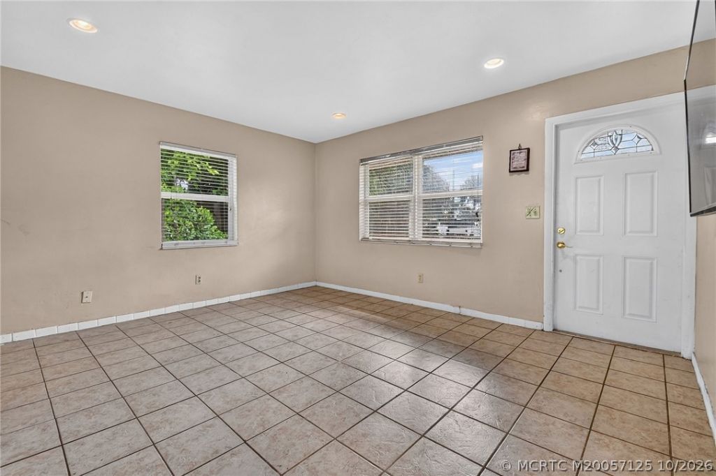 8331 SE Lundy Street, Hobe Sound, FL 33455 Photo