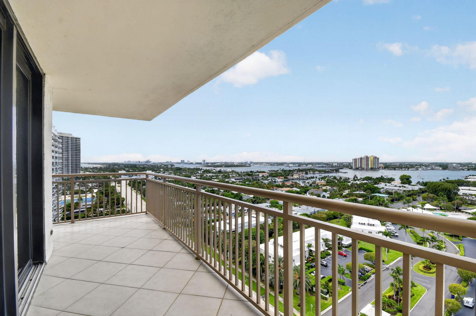 3400 N Ocean Drive, Unit 1808, Singer Island, FL 33404 Photo