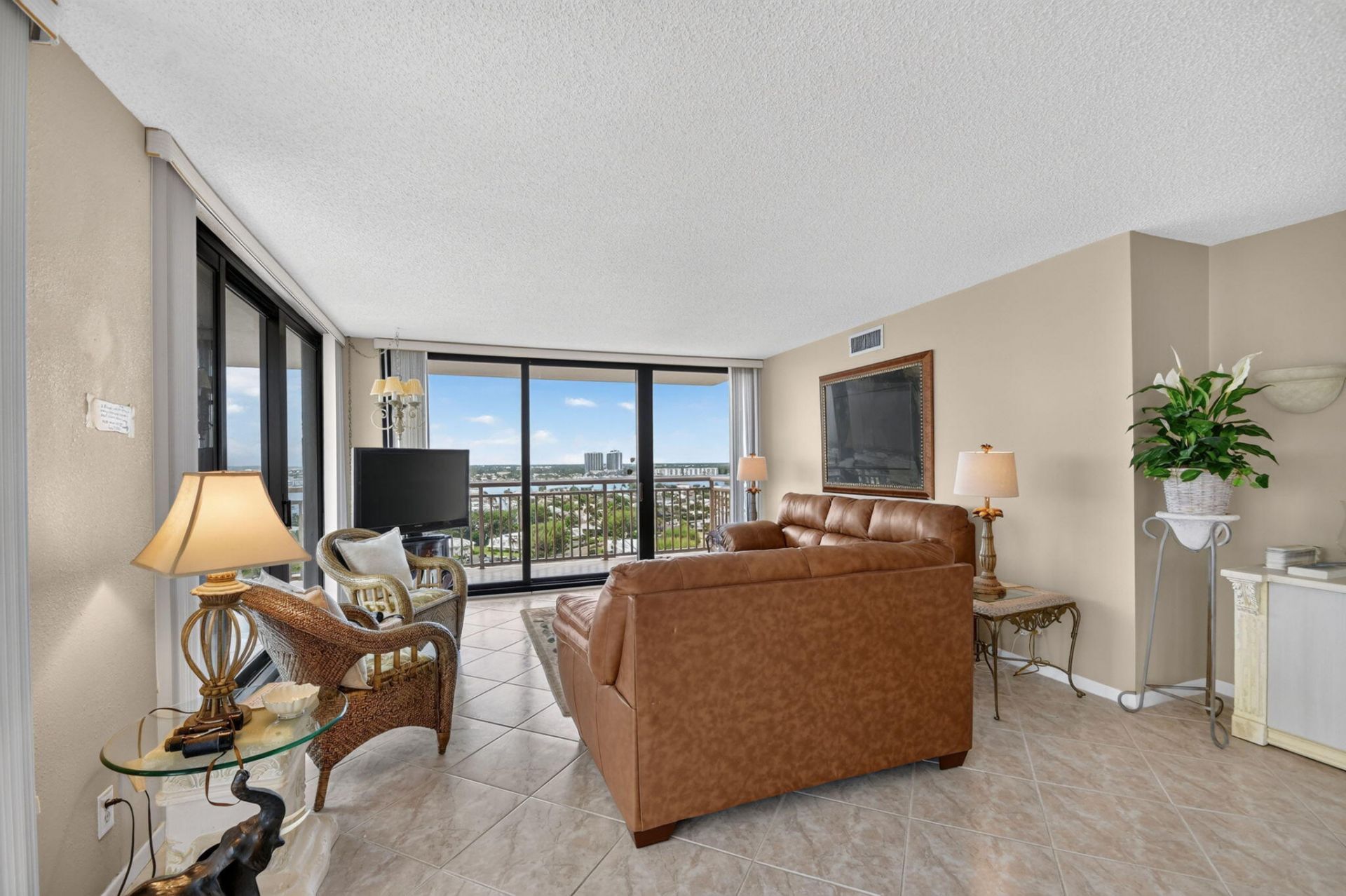 3400 N Ocean Drive, Unit 1808, Singer Island, FL 33404 Photo