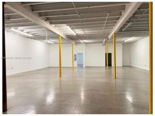 750 N Dixie Hwy , Hollywood, FL 33020