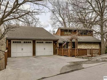 703 Canyon Road, Bellevue, NE 68005