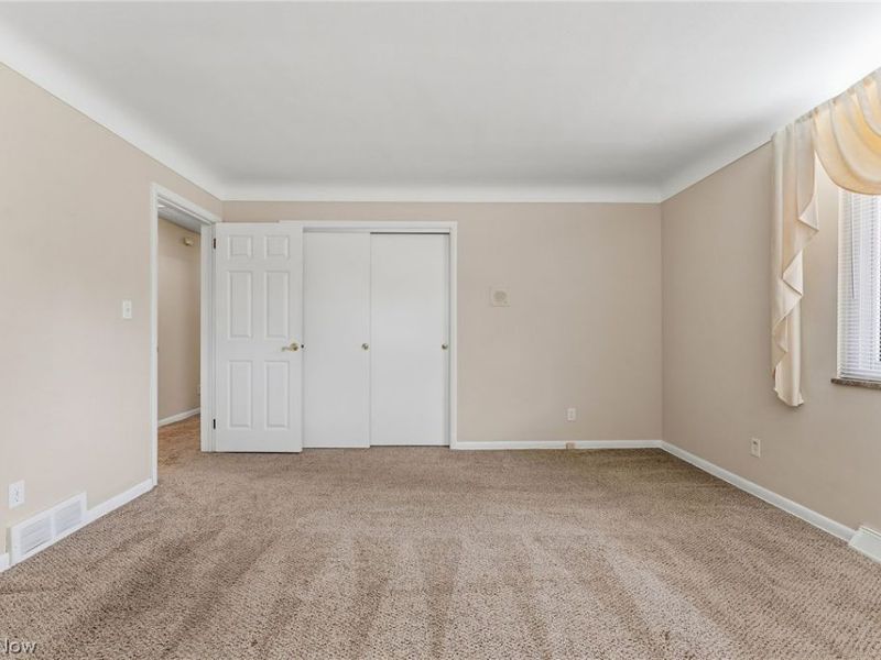 3745 Dentzler Road, Parma, OH 44134 Photo 14