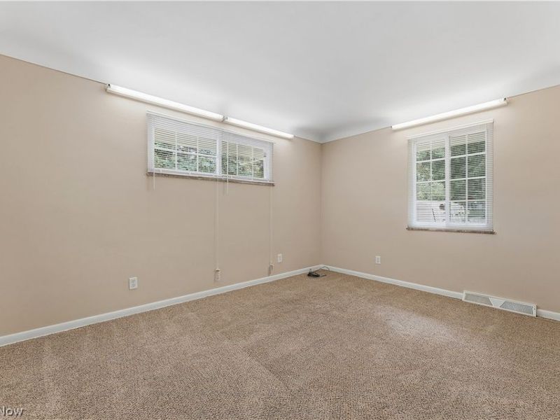3745 Dentzler Road, Parma, OH 44134 Photo 15