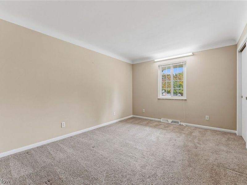 3745 Dentzler Road, Parma, OH 44134 Photo 17