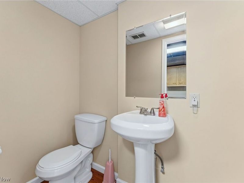 3745 Dentzler Road, Parma, OH 44134 Photo 32
