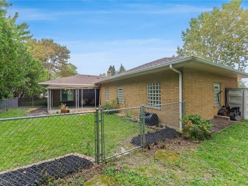 3745 Dentzler Road, Parma, OH 44134 Photo 34