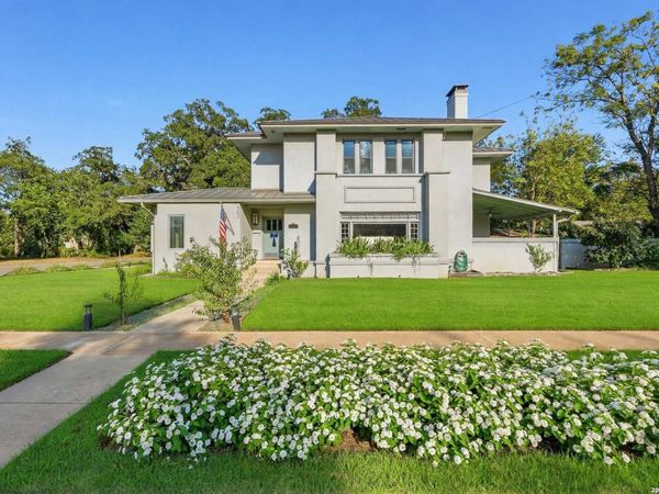 503 S AUSTIN ST, Seguin, TX 78155