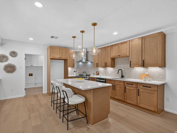 21521 Fairview Cir, Garden Ridge, TX 78266