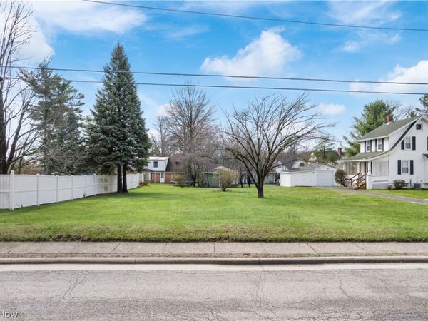 Bachtel Street SW, North Canton, OH 44720