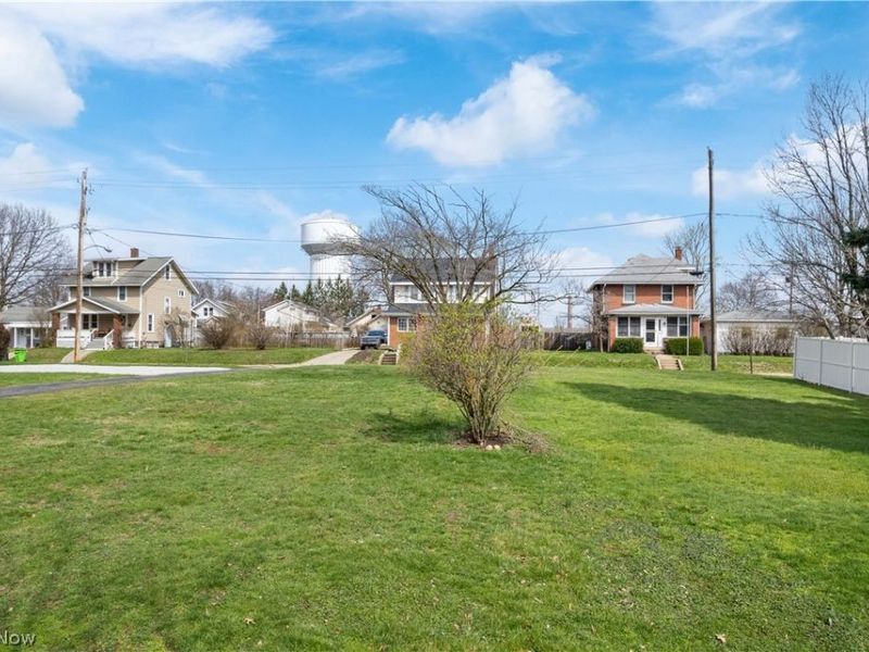 Bachtel Street SW, North Canton, OH 44720 Photo 3