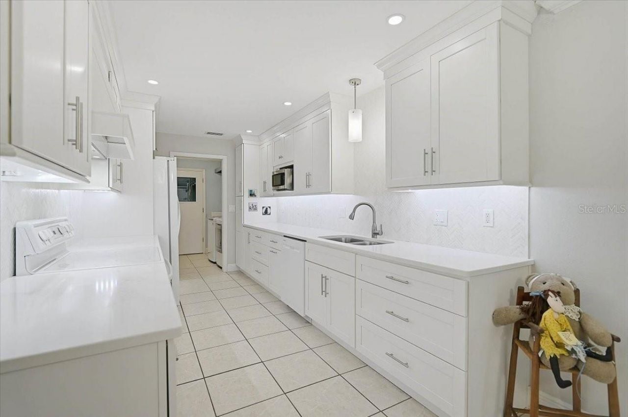3416 Wilkinson Woods Drive , Unit 63, Sarasota, FL 34231 Photo