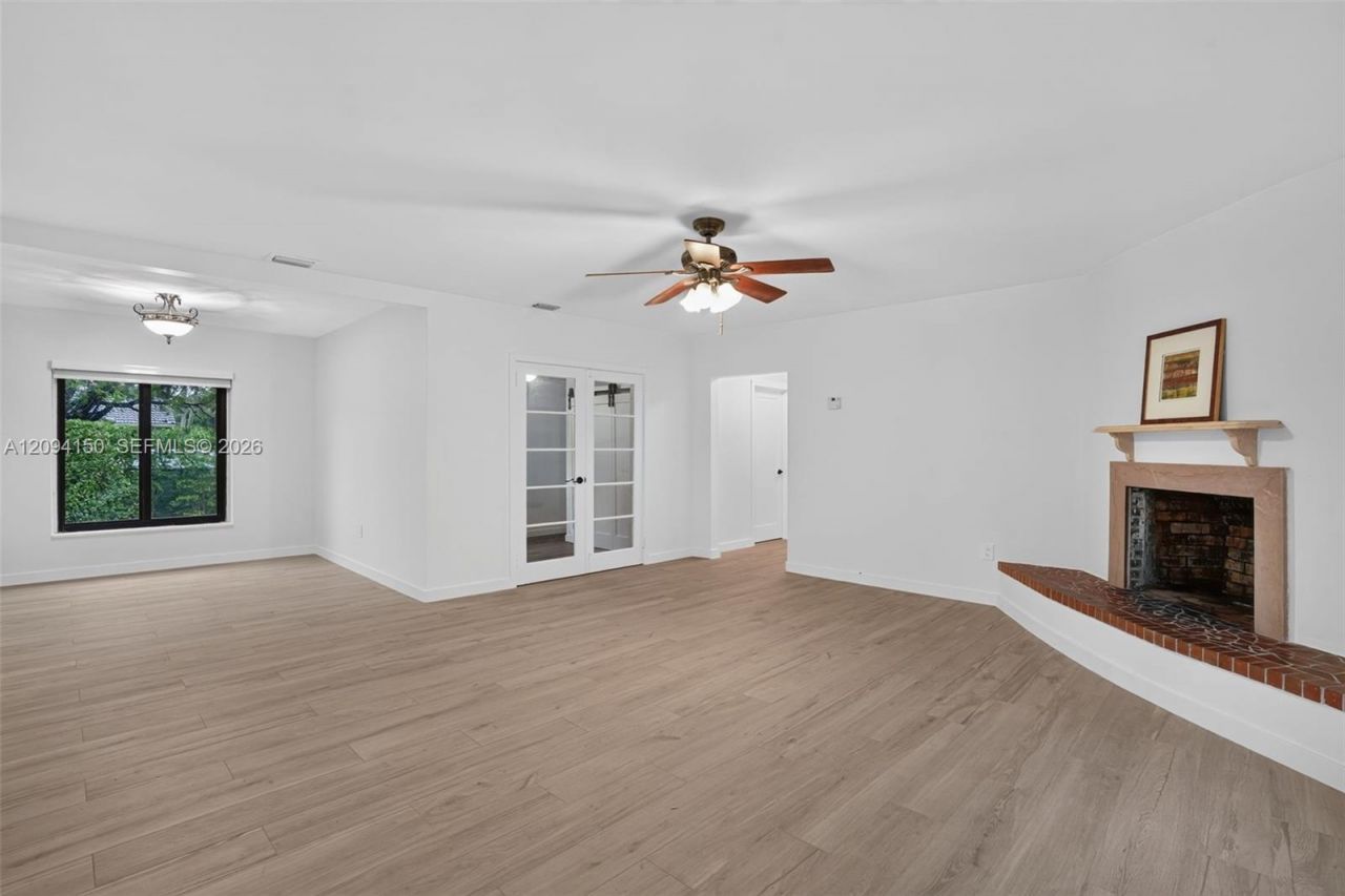 4547 SW 16th St, Miami, FL 33134 Photo
