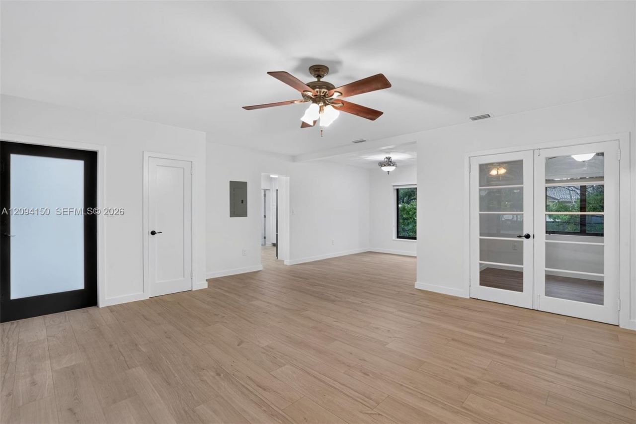 4547 SW 16th St, Miami, FL 33134 Photo