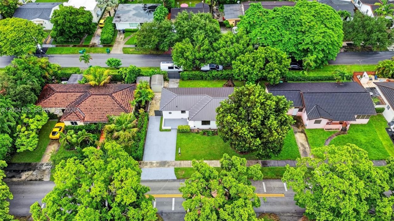 4547 SW 16th St, Miami, FL 33134 Photo