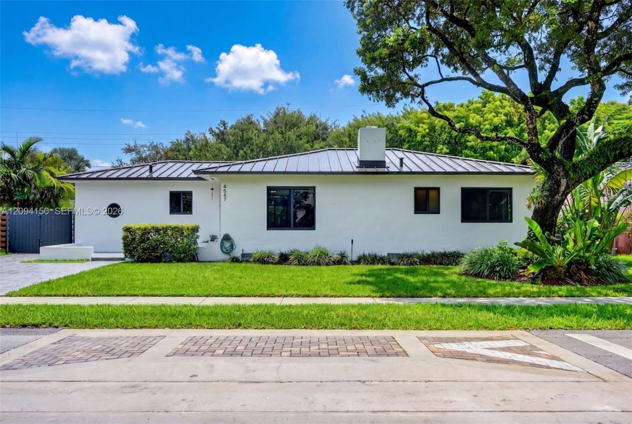 4547 SW 16th St, Miami, FL 33134 Photo