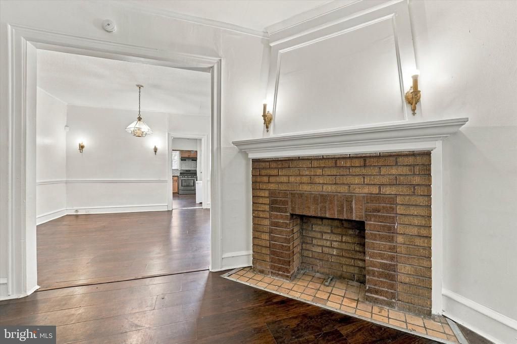 6421 Chew Avenue, Philadelphia, PA 19119 Main Photo