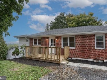 144 E CAREN DRIVE, GRANTVILLE, PA 17028