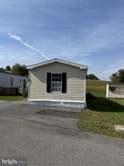 6 GREEN ACRES ROAD, KUTZTOWN, PA 19530
