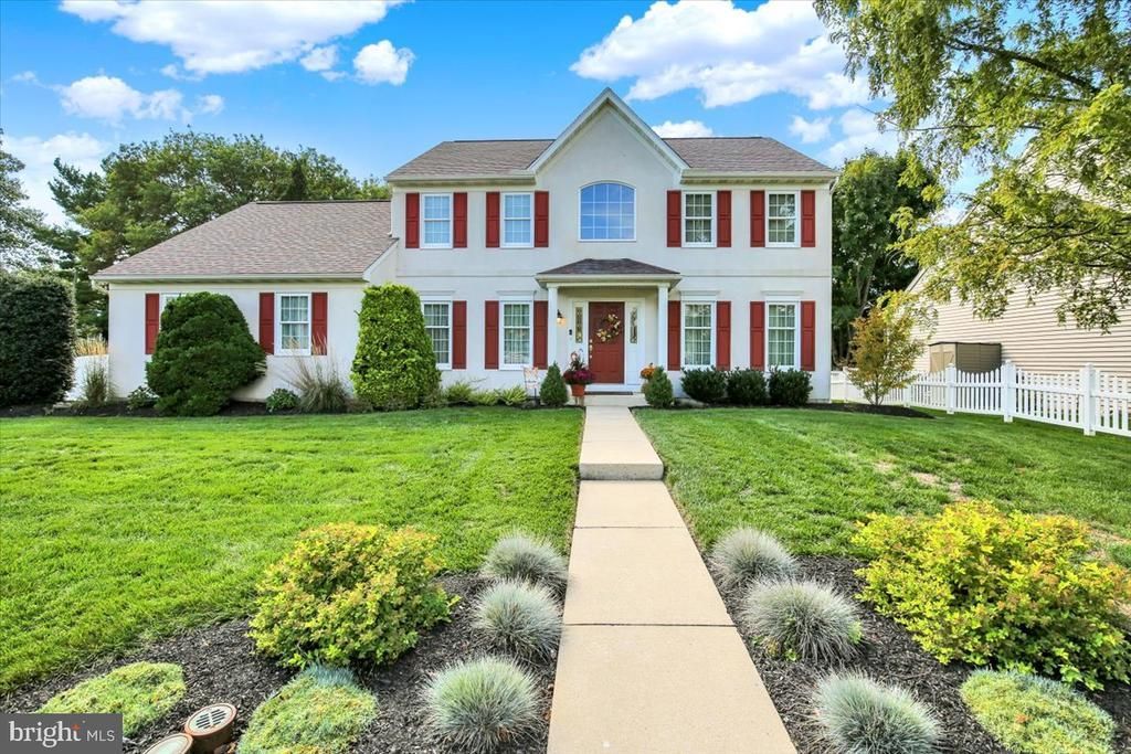 300 ELIZABETH DRIVE, SINKING SPRING, PA 19608