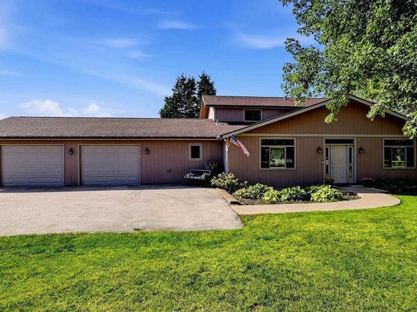 1 Belden School Lane, GALENA, IL 61036