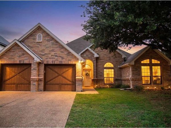 7416 Rolling Hills Drive, Benbrook, TX 76126