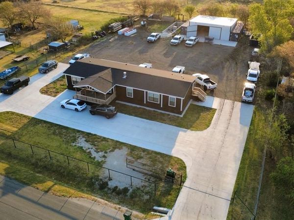 18061 Cindys Lane, Justin, TX 76247