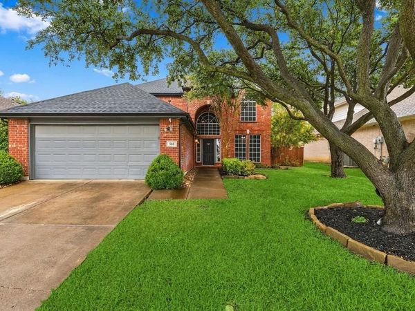518 Briaroaks Drive, Lake Dallas, TX 75065